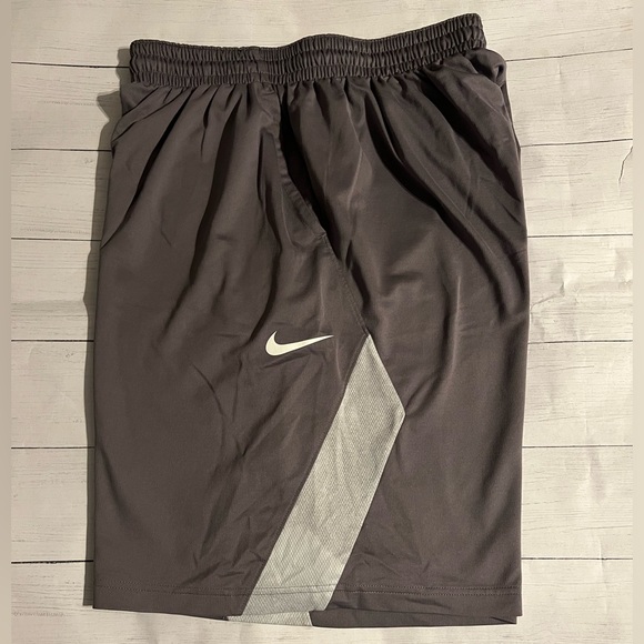 Nike Shorts Mens Xl Nike Gray Basketball Shorts Poshmark